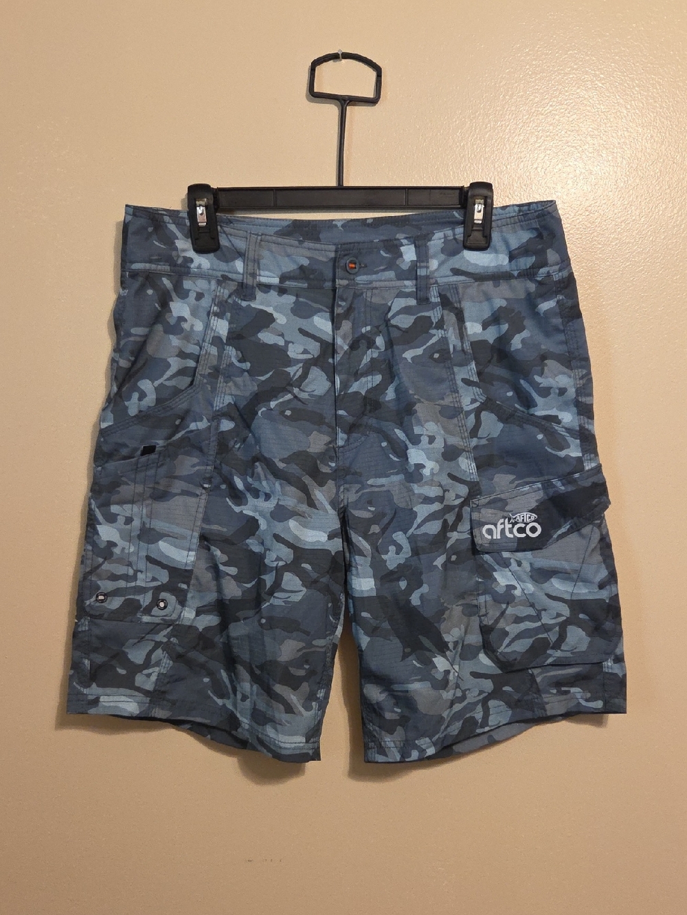 AFTCO Men's Blue Camo Tactical Fishing Cargo Shorts Outdoor Performance 32 Waist